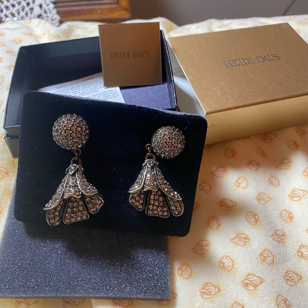 Heidi Daus Vintage Clip on earrings NRFB